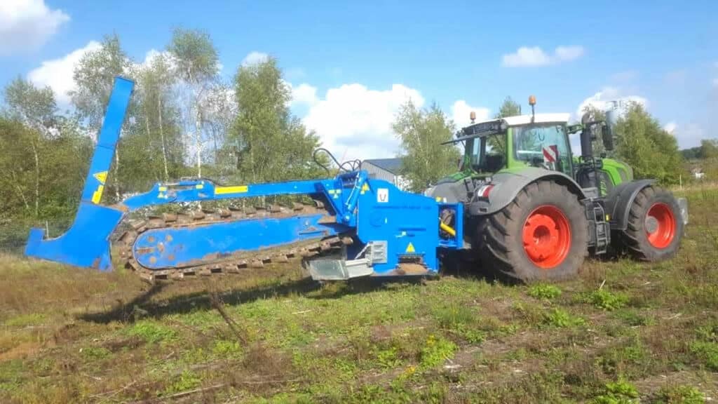 LIBA Grabenfräse im Feldeinsatz