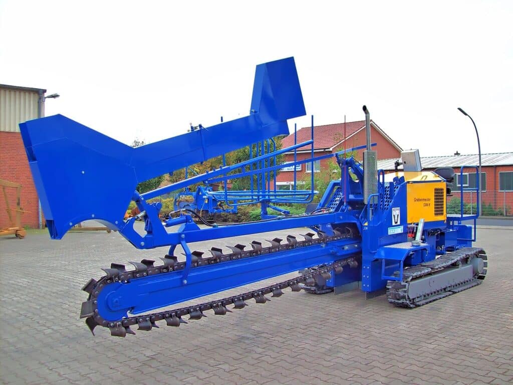 LIBA GM 4 Raupe selbstfahrende Grabenfräse für Glasfaserausbau